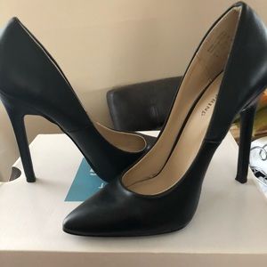 Call it Spring black heels size 6